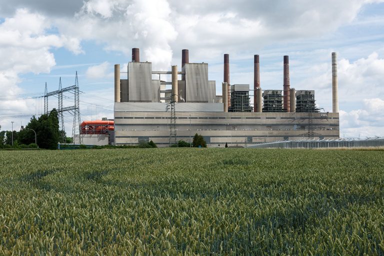 Ulla Anne Giesen Fotografie – Dokumentarfotografie Raum Nordrhein-Westfalen – Bereich Arbeit - Abbildung: NIEDERRHEIN Grevenbroich, stillgelegtes Kohlekraftwerk